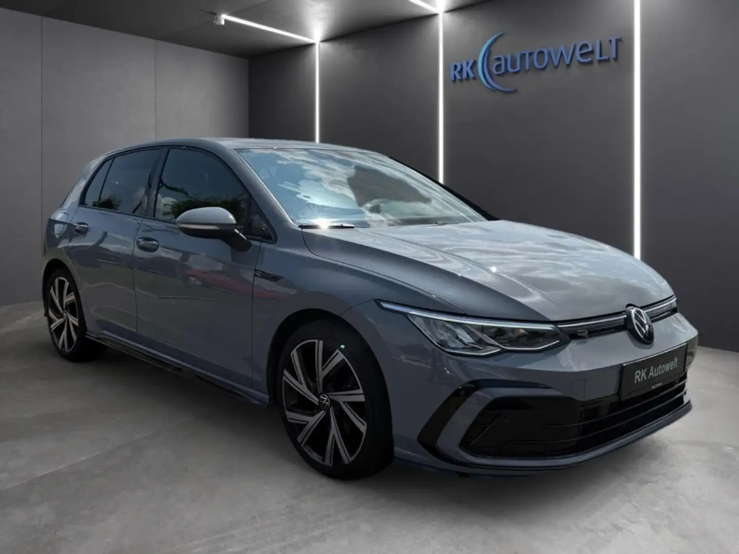 Volkswagen Golf 8 VIII R-Line 1.5 eTSI Navi ACC Apple CarPlay Grijs - 2
