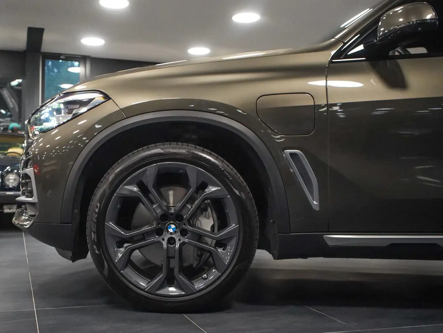 BMW X5 xDrive 45 e xLine Grün - 2