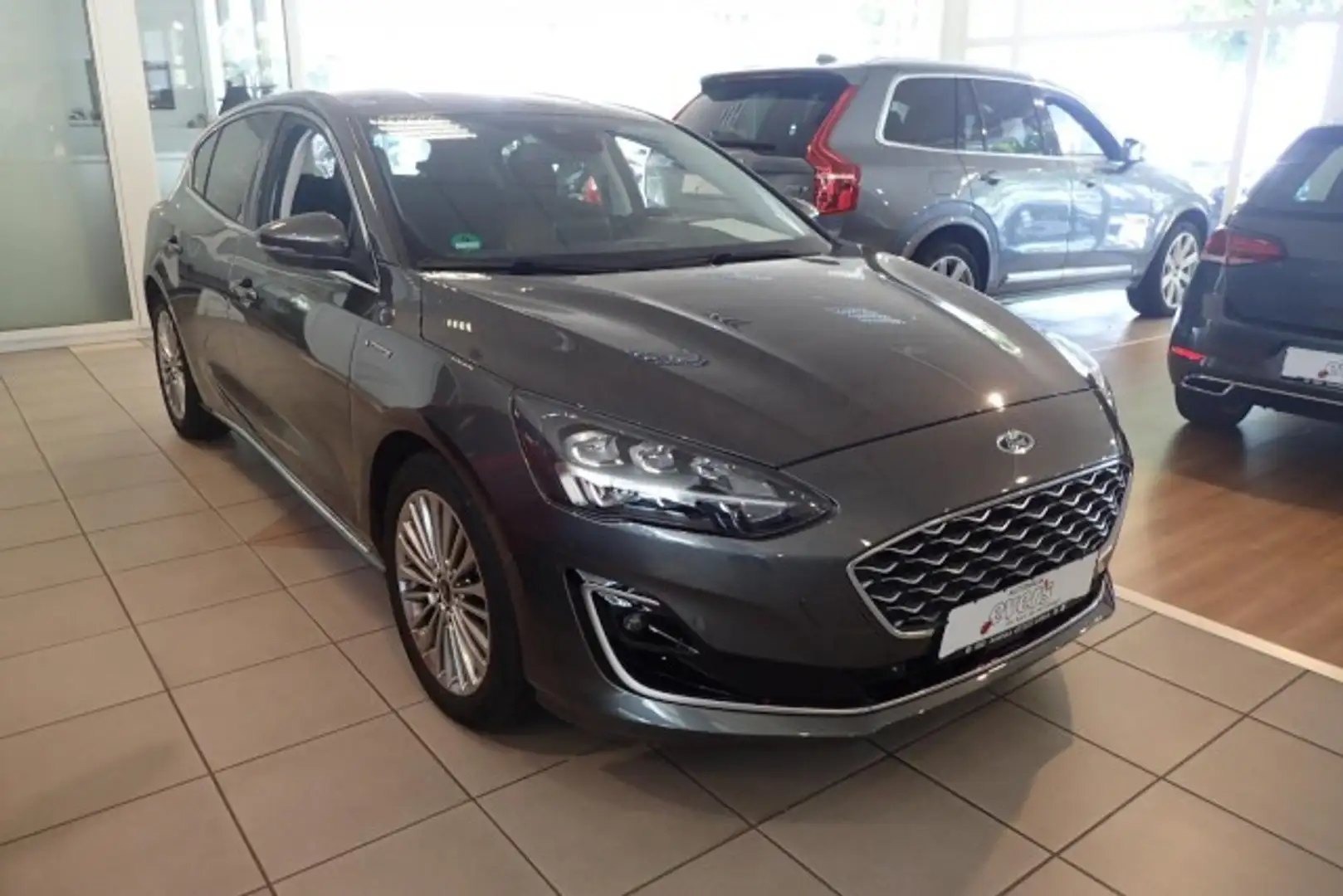 Ford Focus Vignale AUT. LED NAVI LEDER RFK ACC HUD Klima Grau - 1