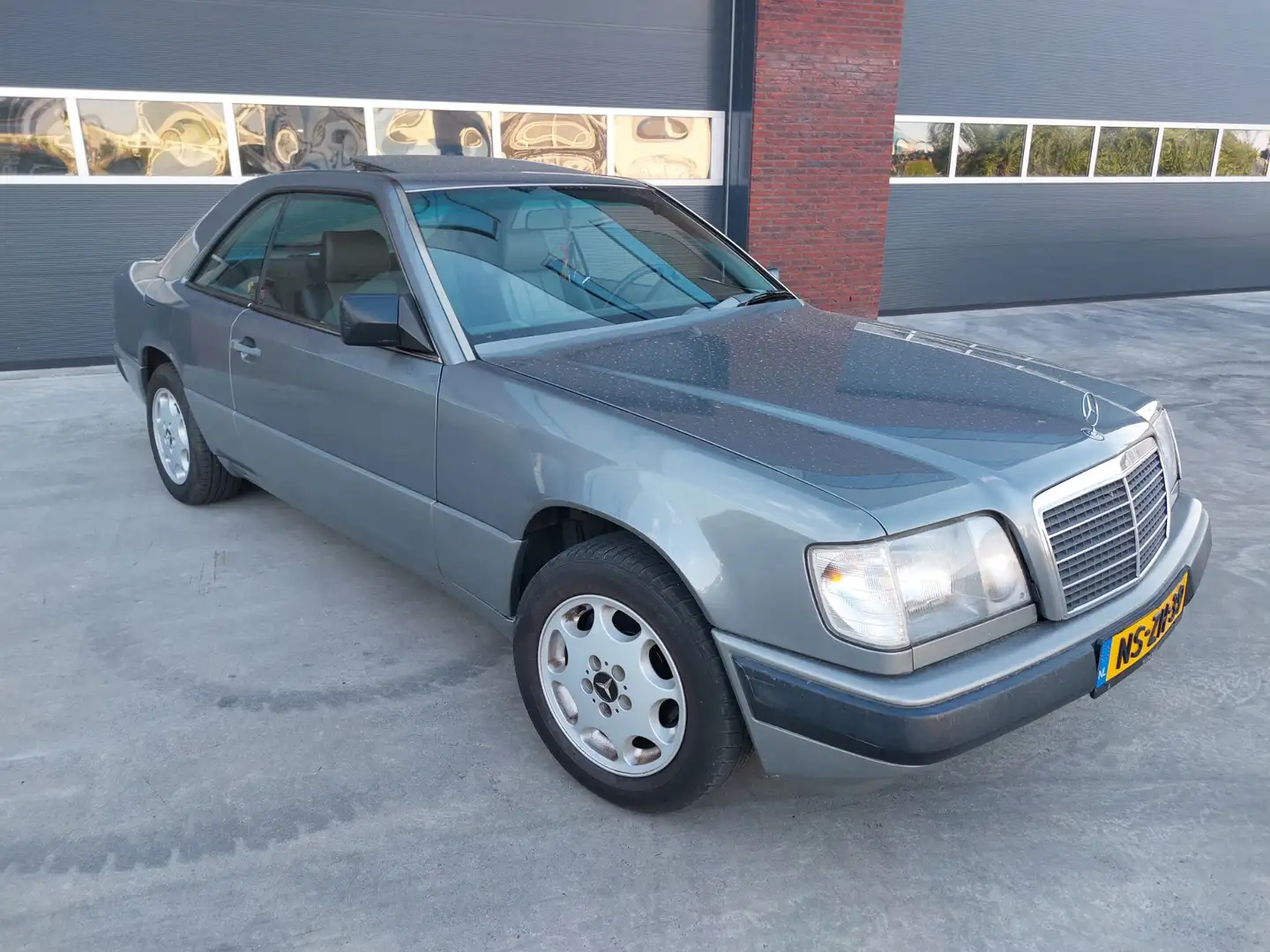 Mercedes-Benz CE 200 200-500 (W124) 230 Leer /schuifdak / LMV Blauw - 1