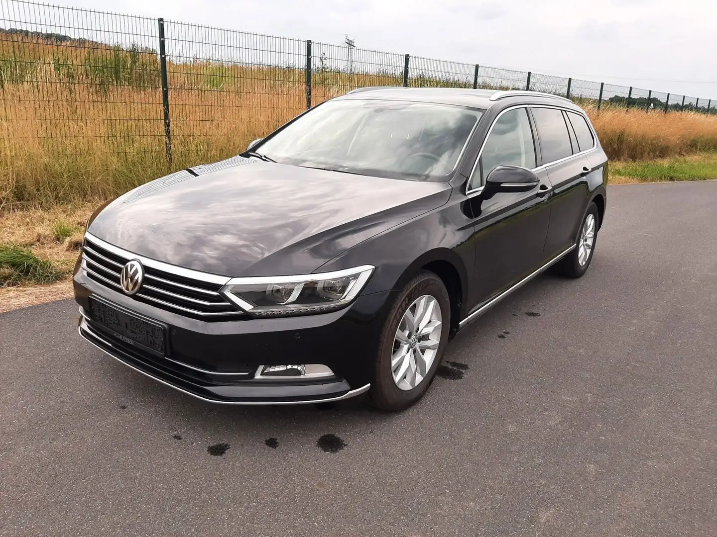 Volkswagen Passat Variant 2.0 TDI Comfortl., LED,Navi,AHZV Noir - 1