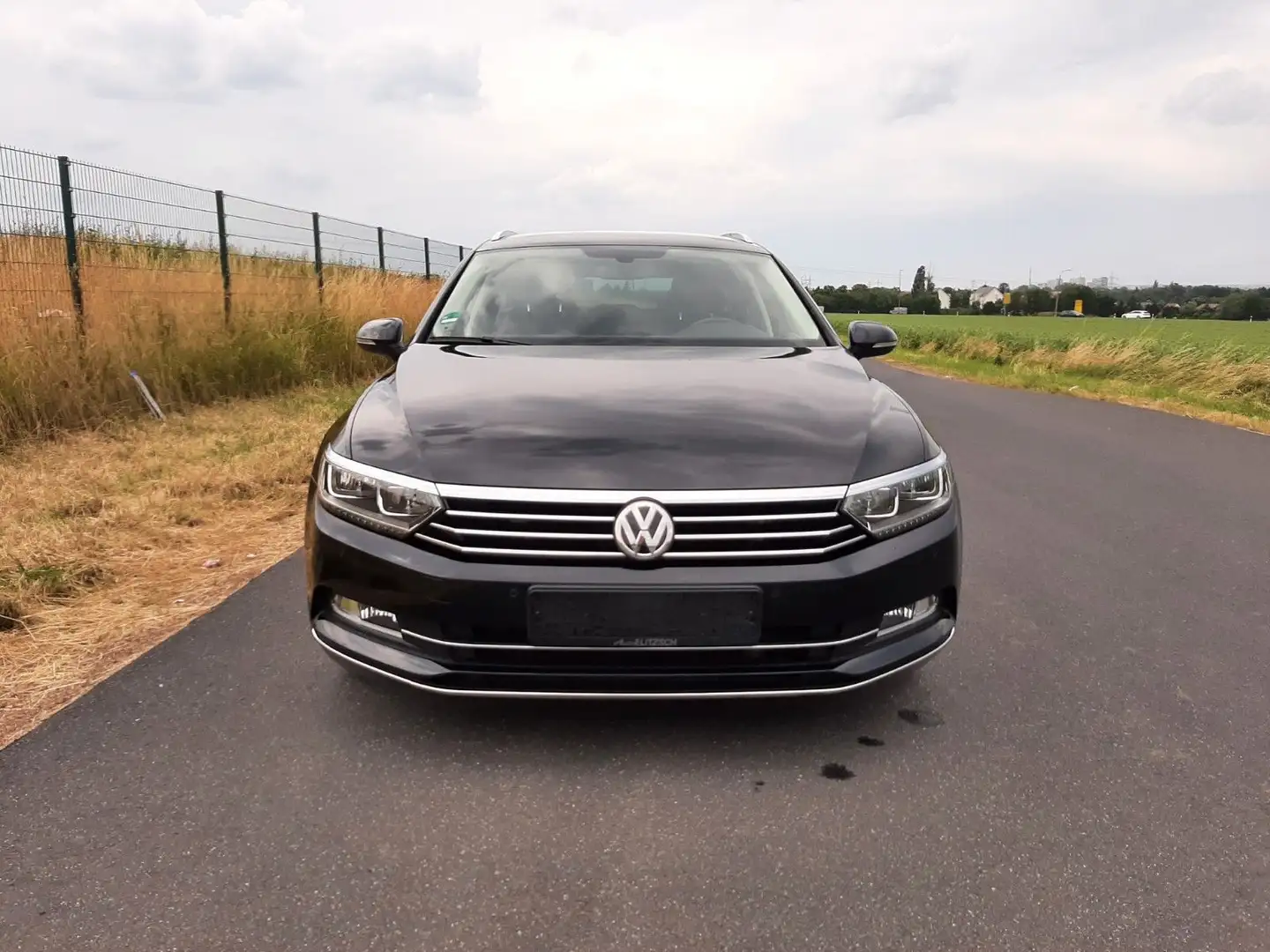 Volkswagen Passat Variant 2.0 TDI Comfortl., LED,Navi,AHZV Noir - 2