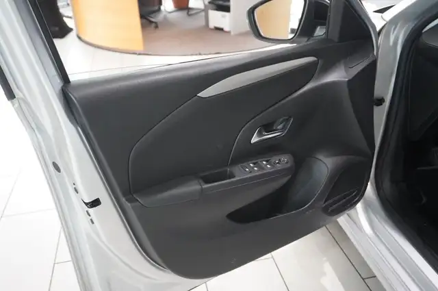 Opel Corsa view 13