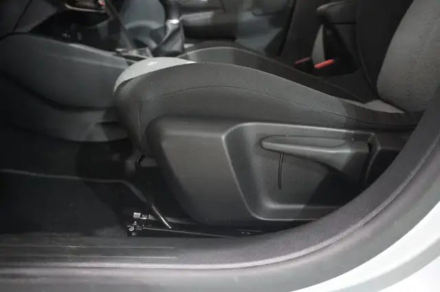 Opel Corsa view 12