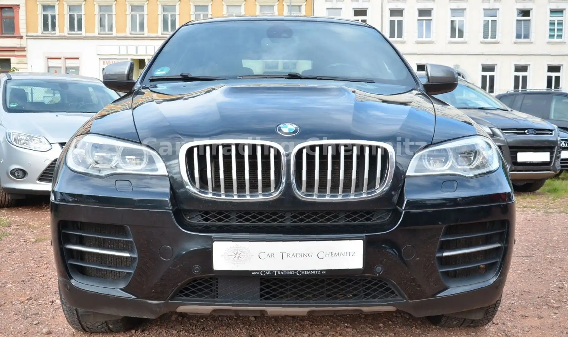 BMW X6 M d LED Navi Allrad Leder Head Up Soft Close Noir - 2