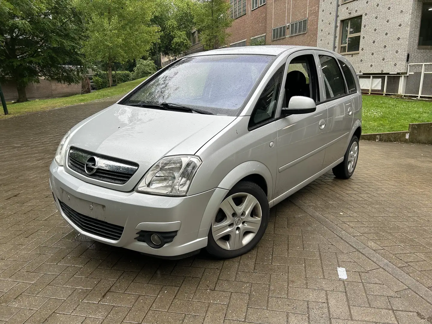 Opel Meriva 1.4i XEP 16v Enjoy Gris - 2