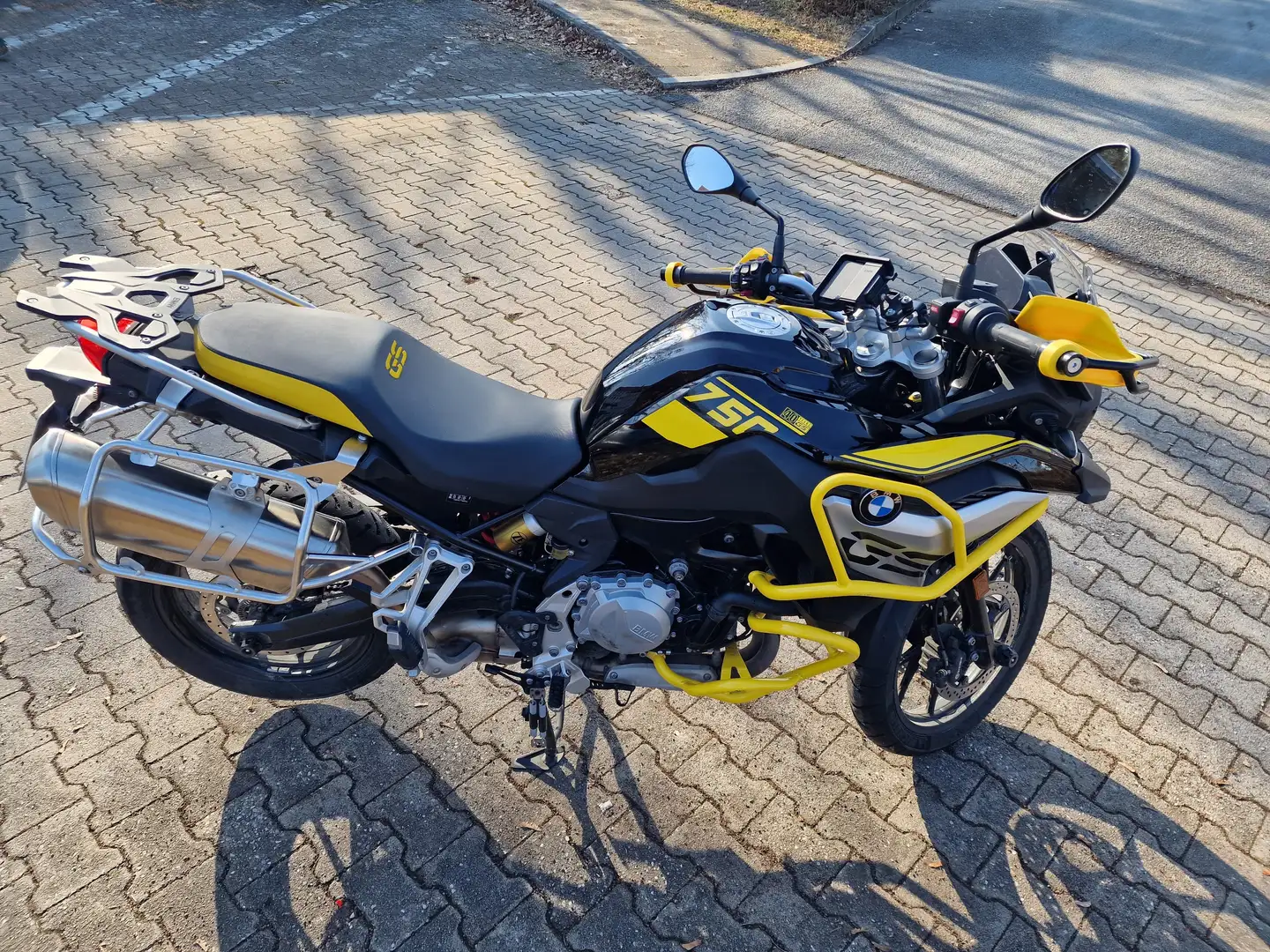 BMW F 750 GS Sondermodell 40 Jahre GS Negru - 1