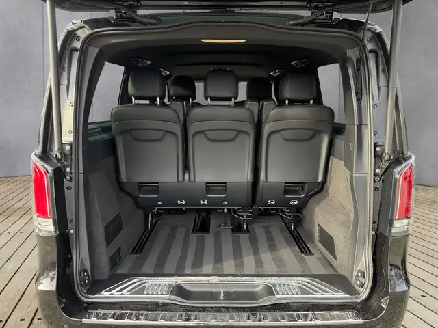 Mercedes-Benz V-Class view 10