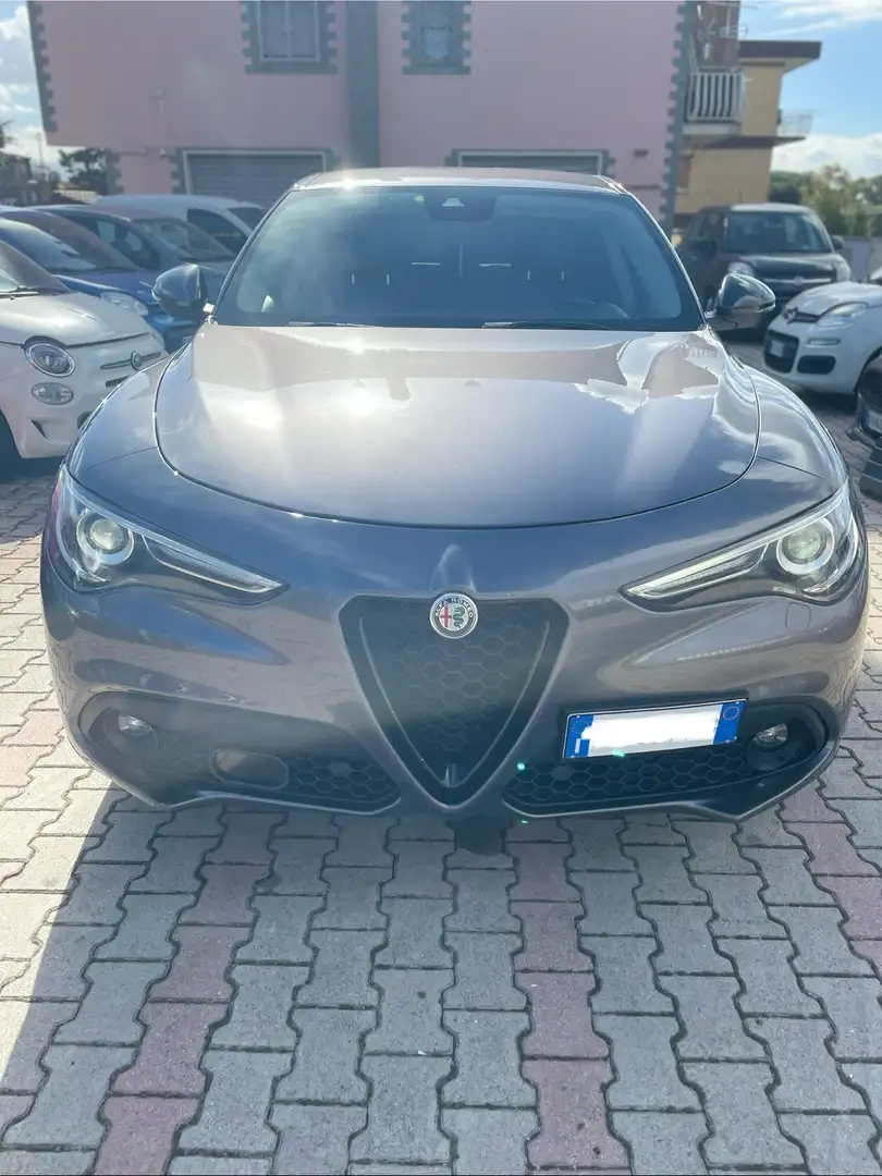 Alfa Romeo Stelvio Q4 - 1
