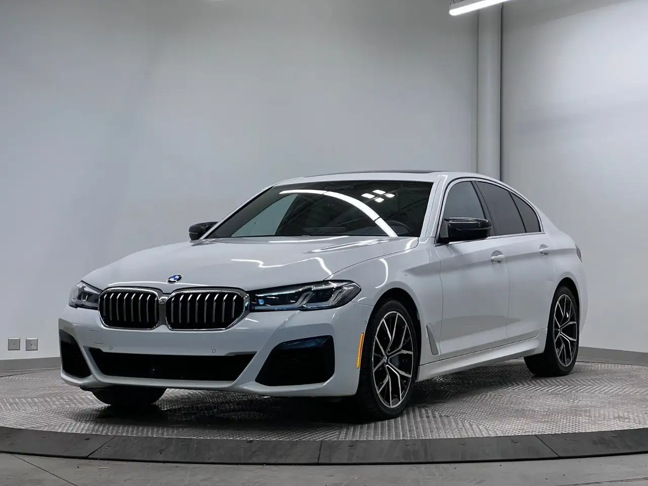 2022 BMW 5 Series