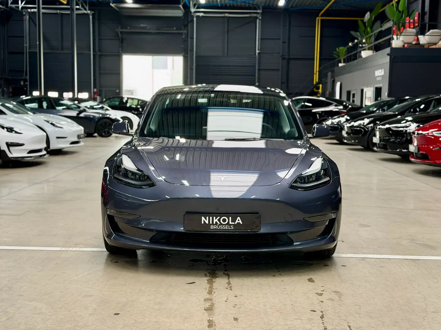 Tesla Model 3 LONG RANGE AWD - FACELIFT - AUTOPILOT Grau - 2