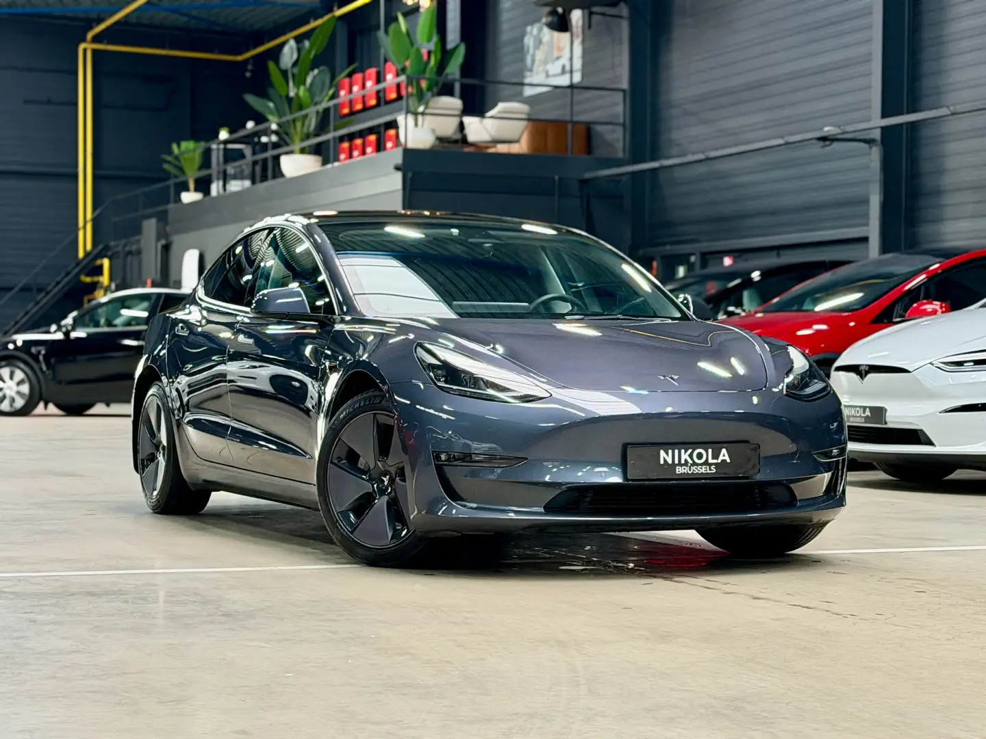 Tesla Model 3 LONG RANGE AWD - FACELIFT - AUTOPILOT Grau - 1