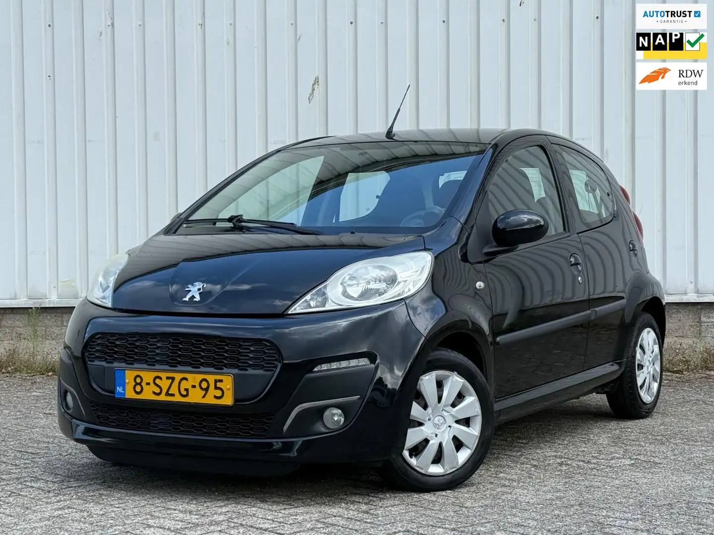 Peugeot 107 1.0 Active 2e Eigenaar,Airco,ElektrischeRamen,ISOF Negru - 1