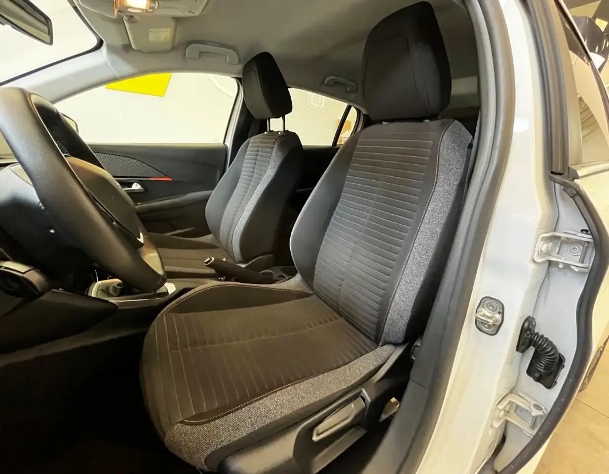 Peugeot 208 Active BlueHDi 100 S/S - NEOPATENTATI 10