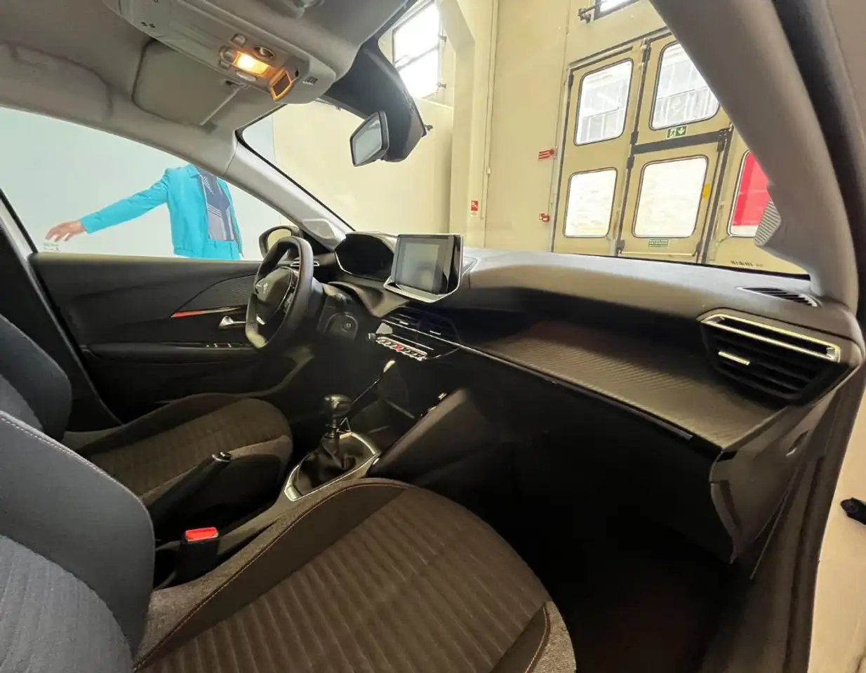 Peugeot 208 Active BlueHDi 100 S/S - NEOPATENTATI 4
