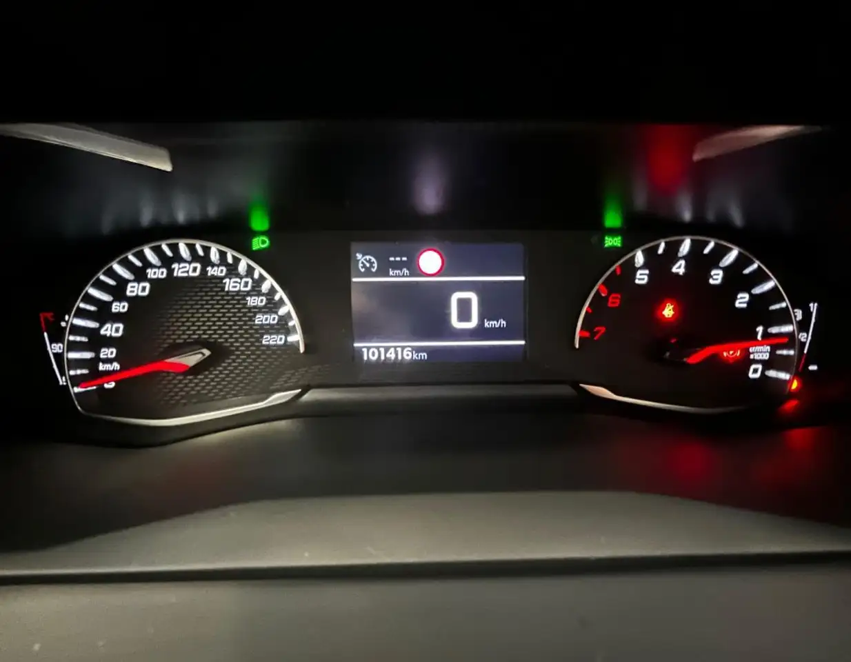 Peugeot 208 Active BlueHDi 100 S/S - NEOPATENTATI 11