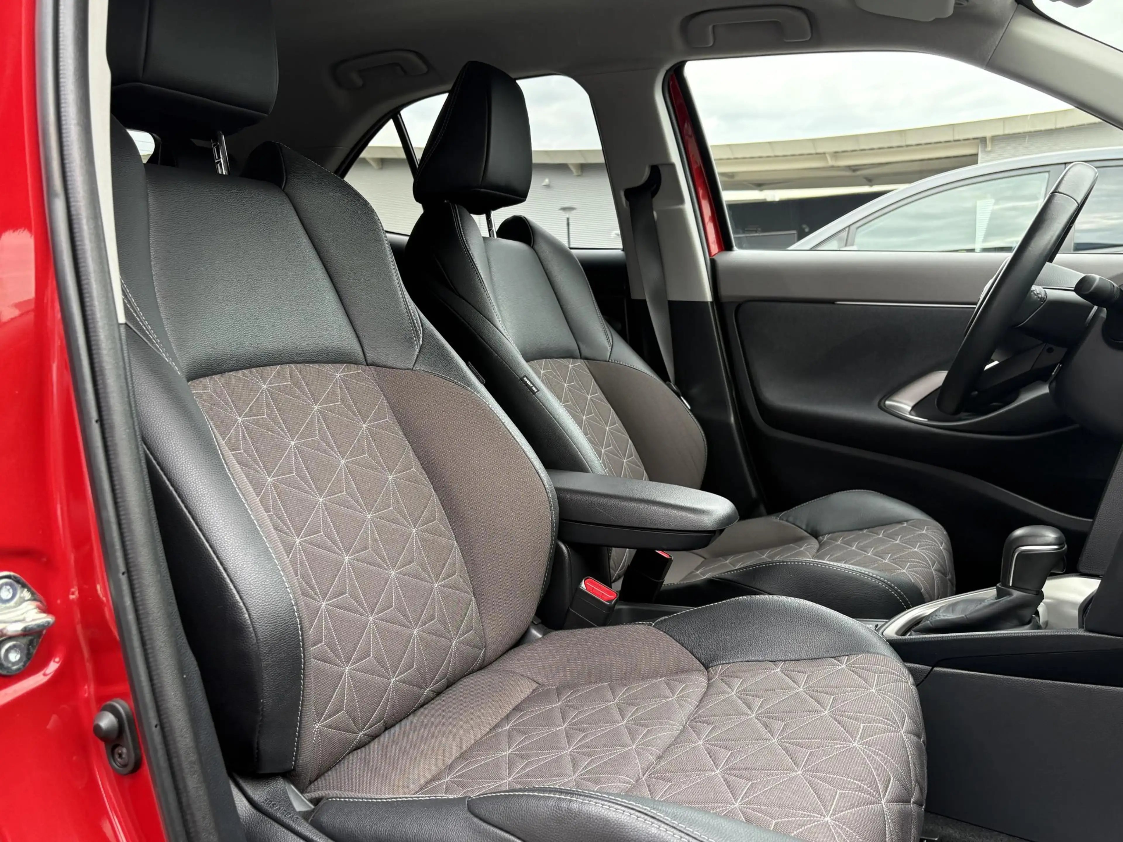 Toyota Yaris Cross 1.5 Hybrid Executive JBL-AUDIO KEYLESS ELEK-KLEP P — photo 18