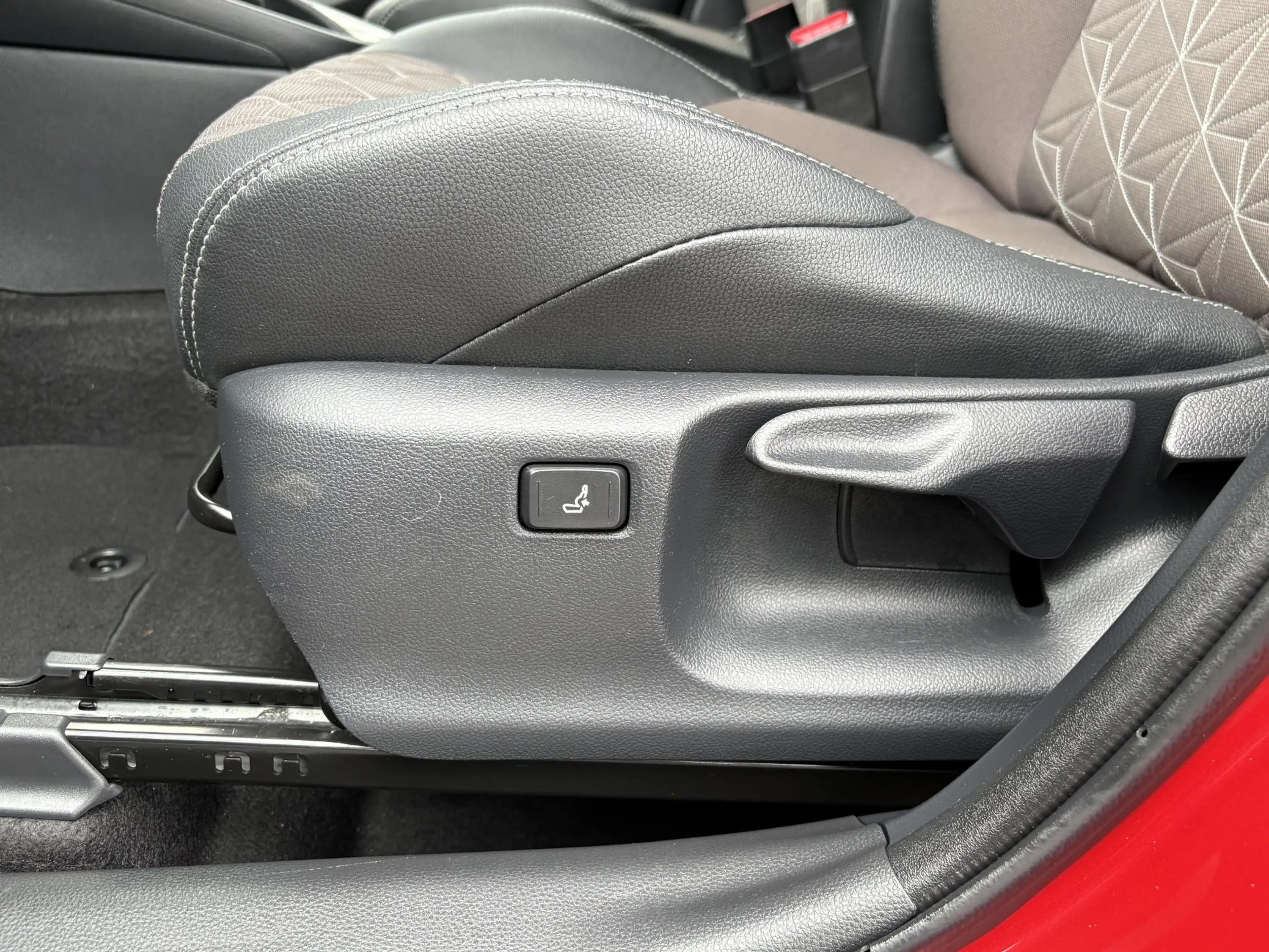 Toyota Yaris Cross 1.5 Hybrid Executive JBL-AUDIO KEYLESS ELEK-KLEP P — photo 15