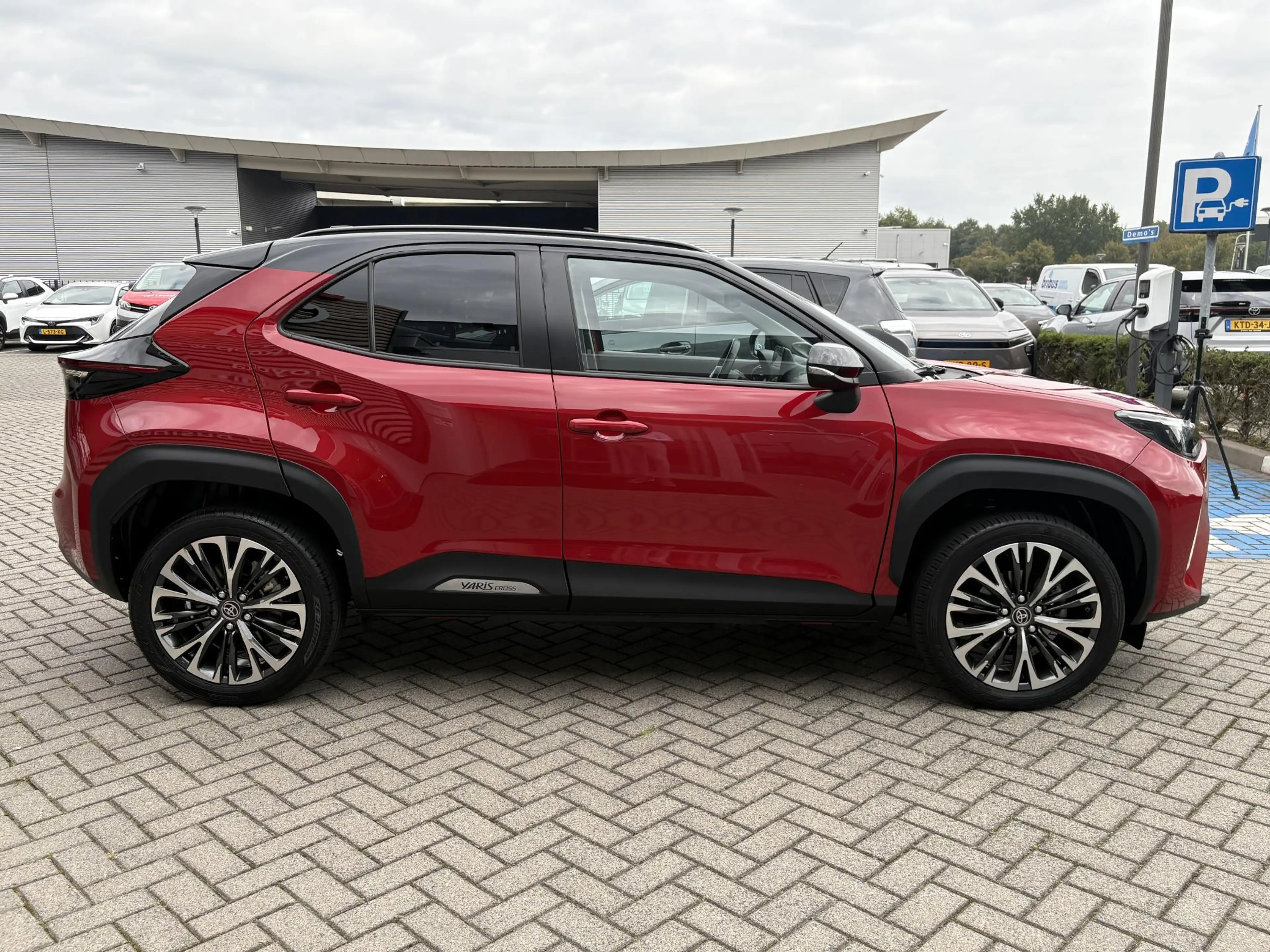 Toyota Yaris Cross 1.5 Hybrid Executive JBL-AUDIO KEYLESS ELEK-KLEP P — photo 2