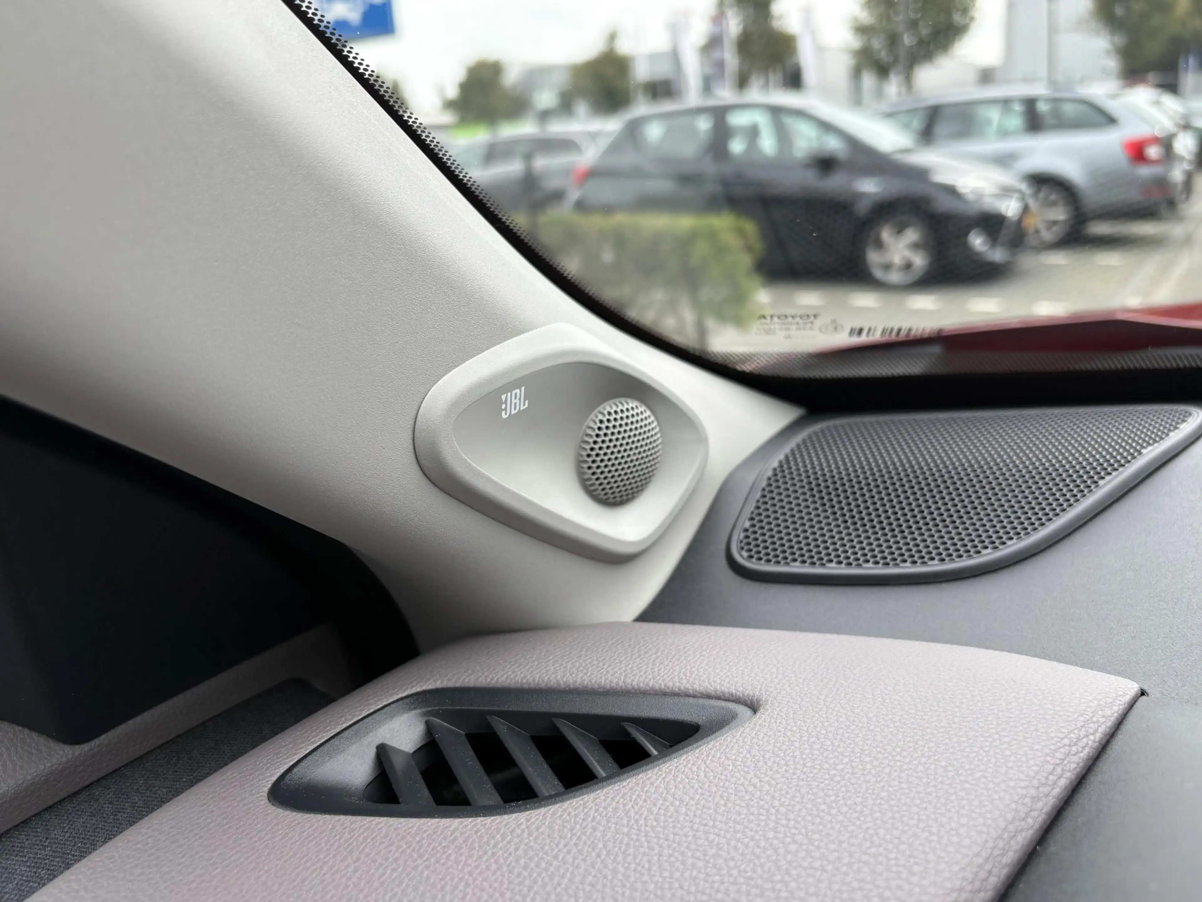 Toyota Yaris Cross 1.5 Hybrid Executive JBL-AUDIO KEYLESS ELEK-KLEP P — photo 24