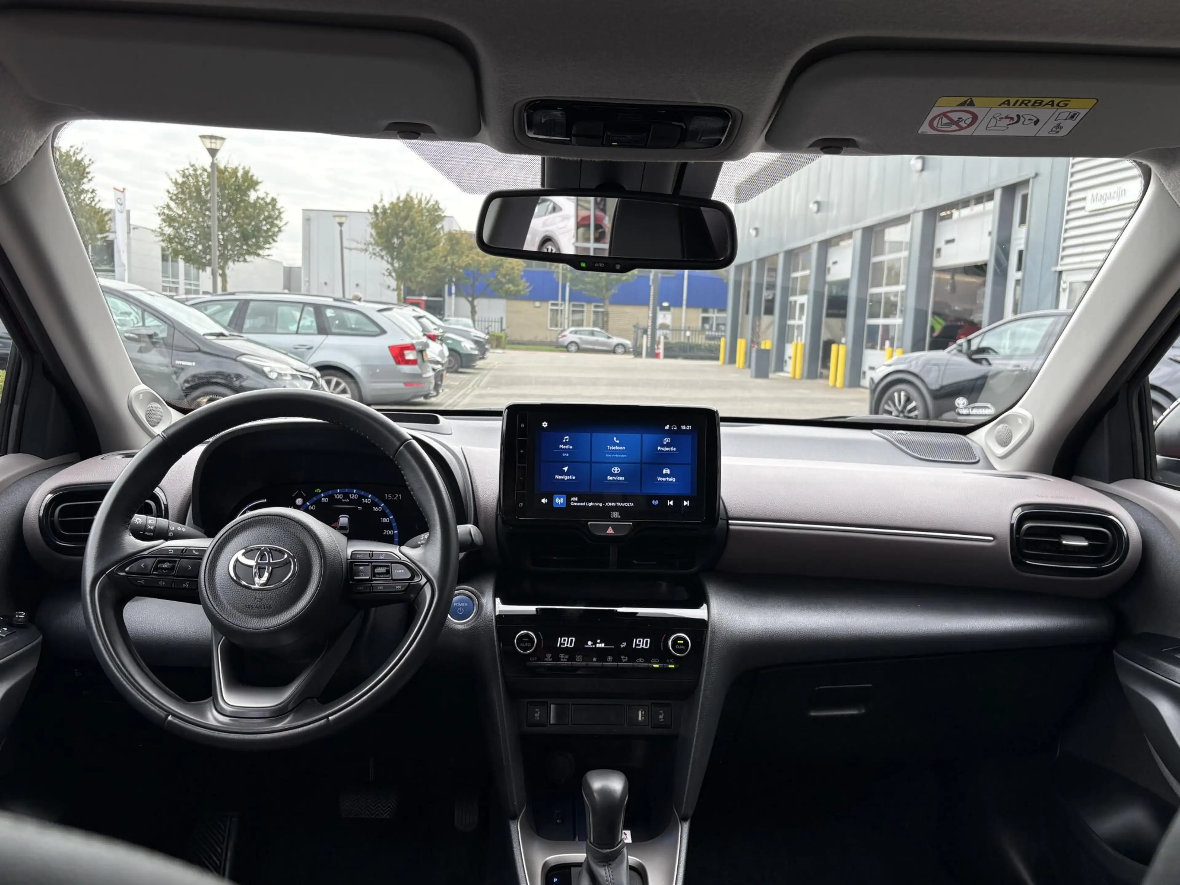 Toyota Yaris Cross 1.5 Hybrid Executive JBL-AUDIO KEYLESS ELEK-KLEP P — photo 32