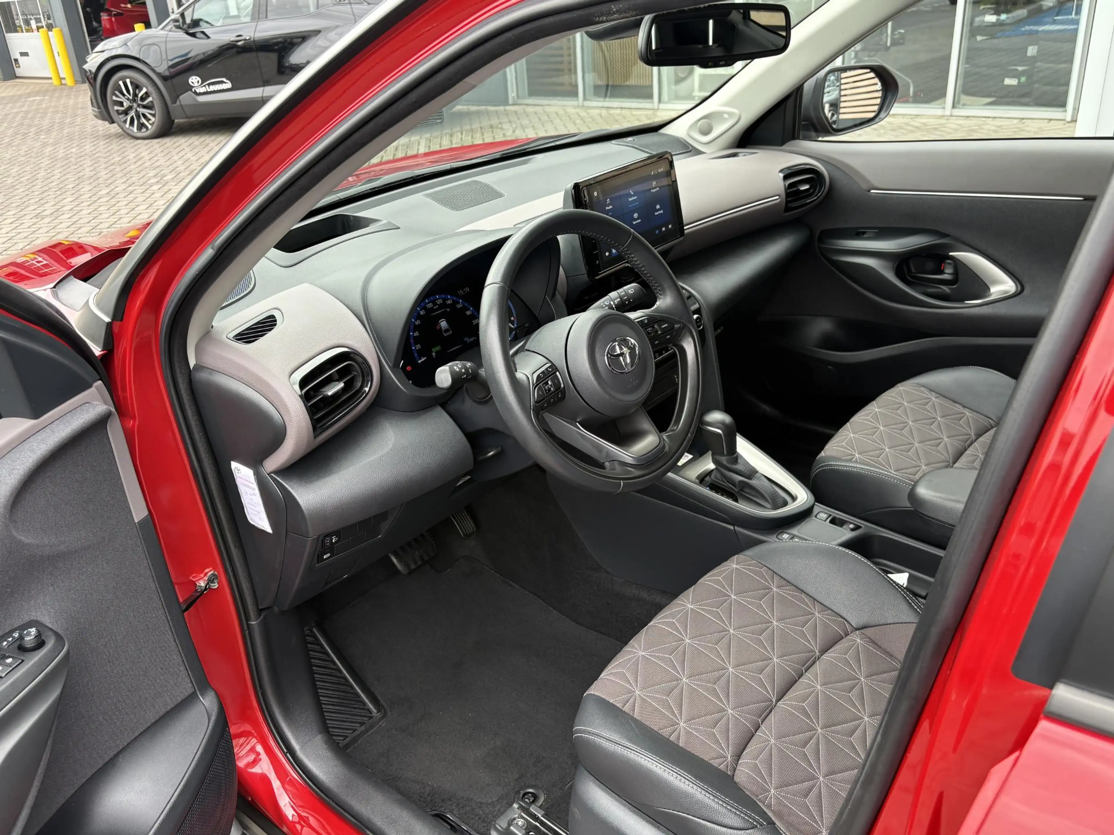 Toyota Yaris Cross 1.5 Hybrid Executive JBL-AUDIO KEYLESS ELEK-KLEP P — photo 14