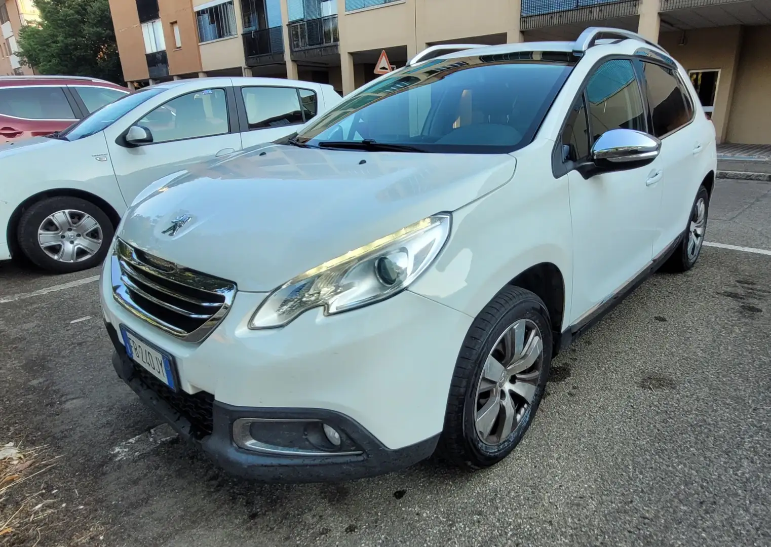 Peugeot 2008 1.2 puretech 12v Allure 82cv E6 - 1