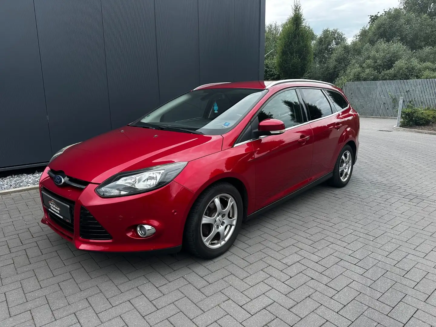 Ford Focus Turnier Ambiente Rot - 2