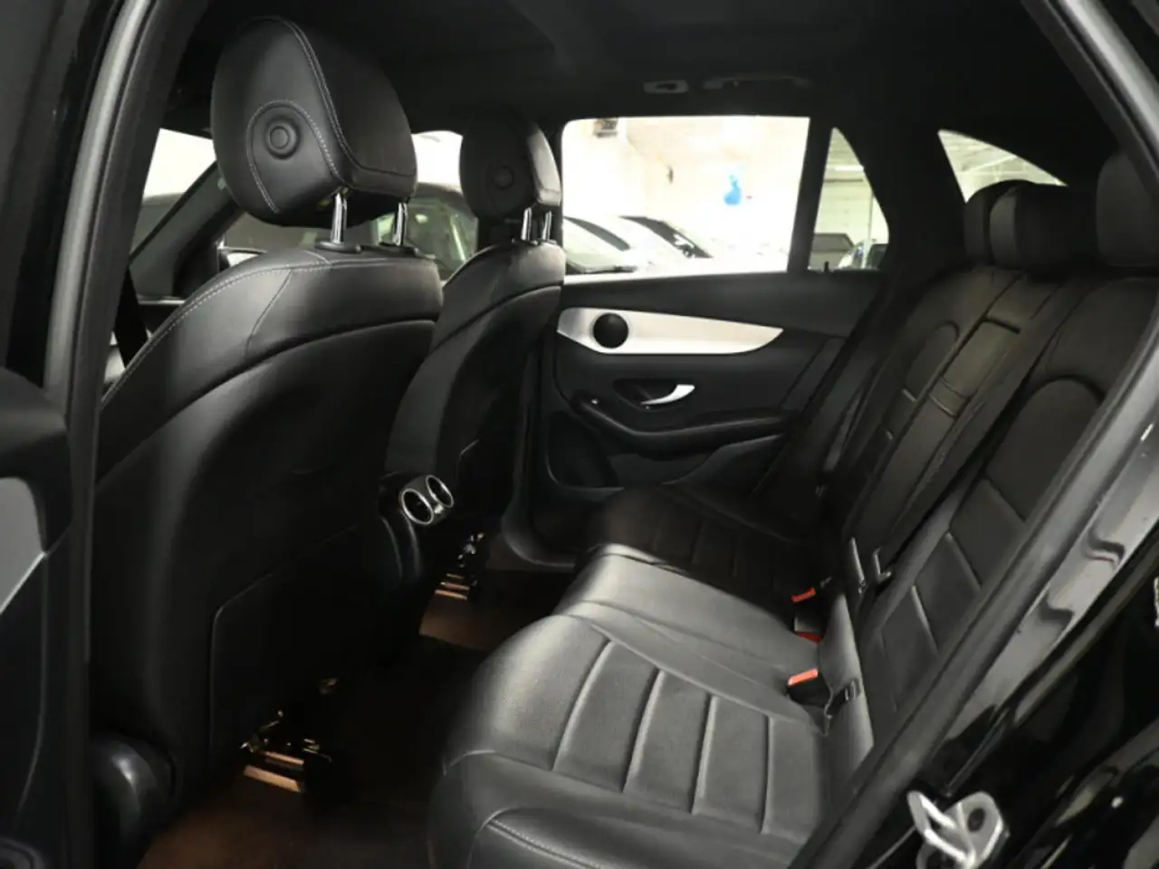 Mercedes-Benz GLC снимка Mercedes-Benz GLC