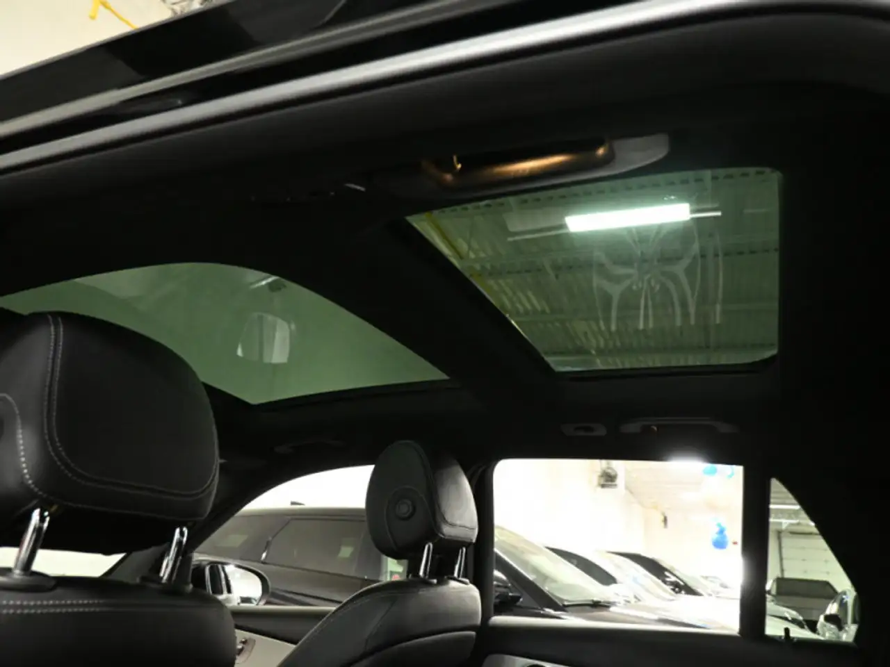Mercedes-Benz GLC снимка Mercedes-Benz GLC