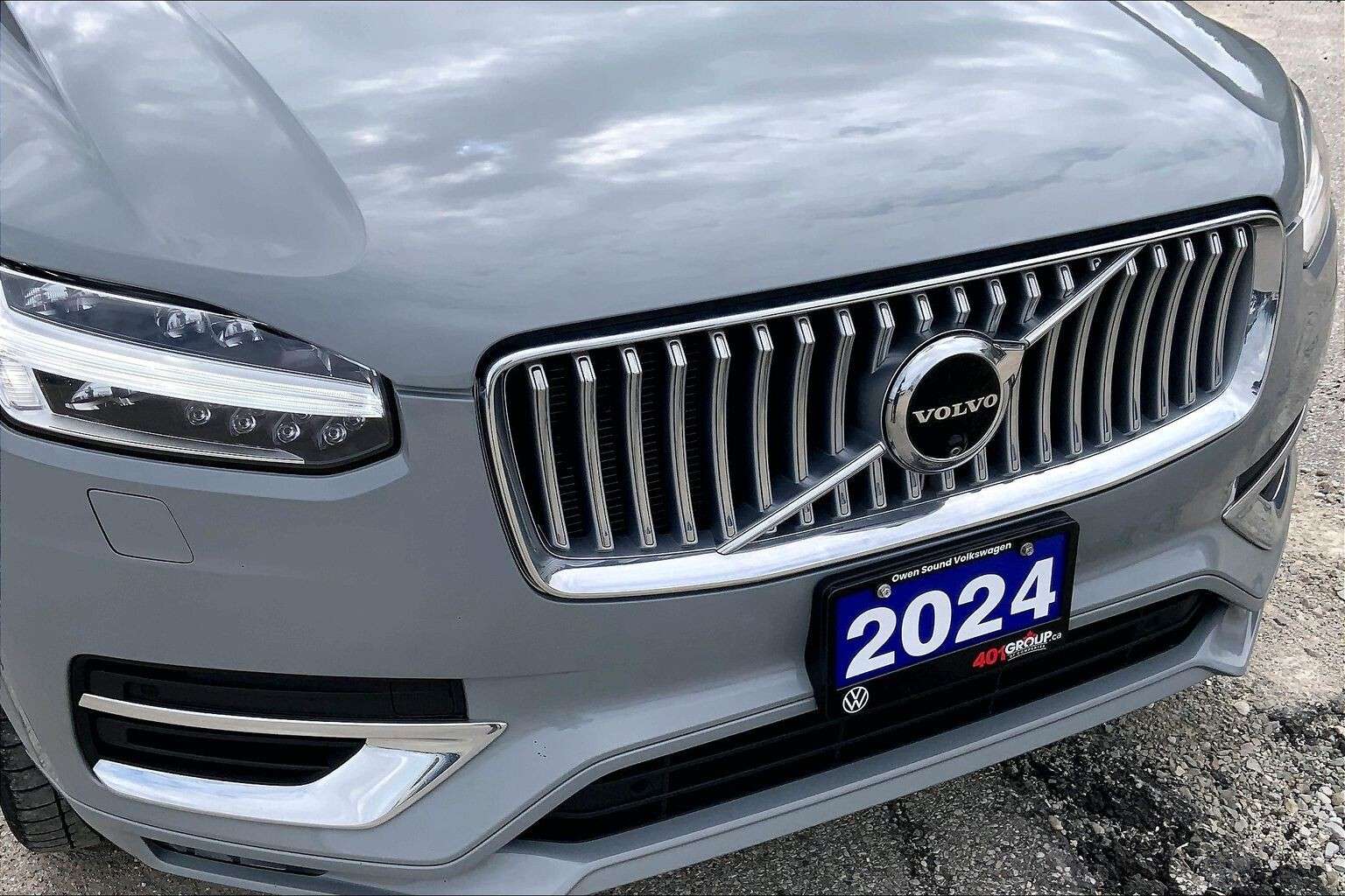 2024 Volvo XC90 | Sunroof | Leather | Heated Steering Wheel thumb 32