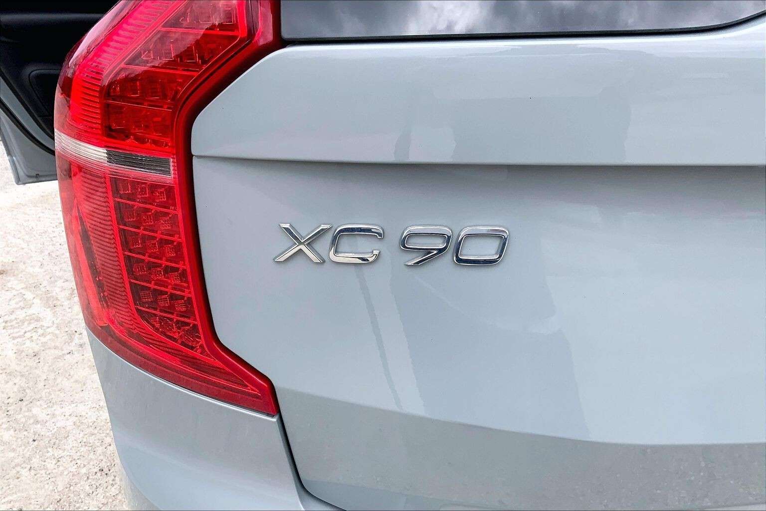 2024 Volvo XC90 | Sunroof | Leather | Heated Steering Wheel thumb 8