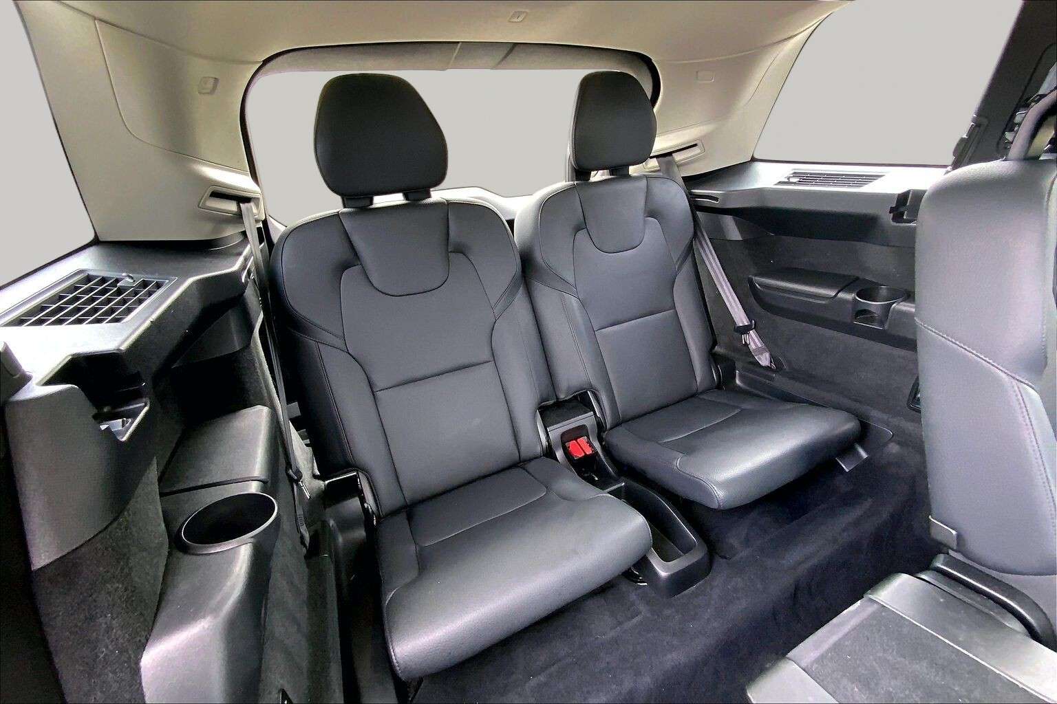 2024 Volvo XC90 | Sunroof | Leather | Heated Steering Wheel thumb 23