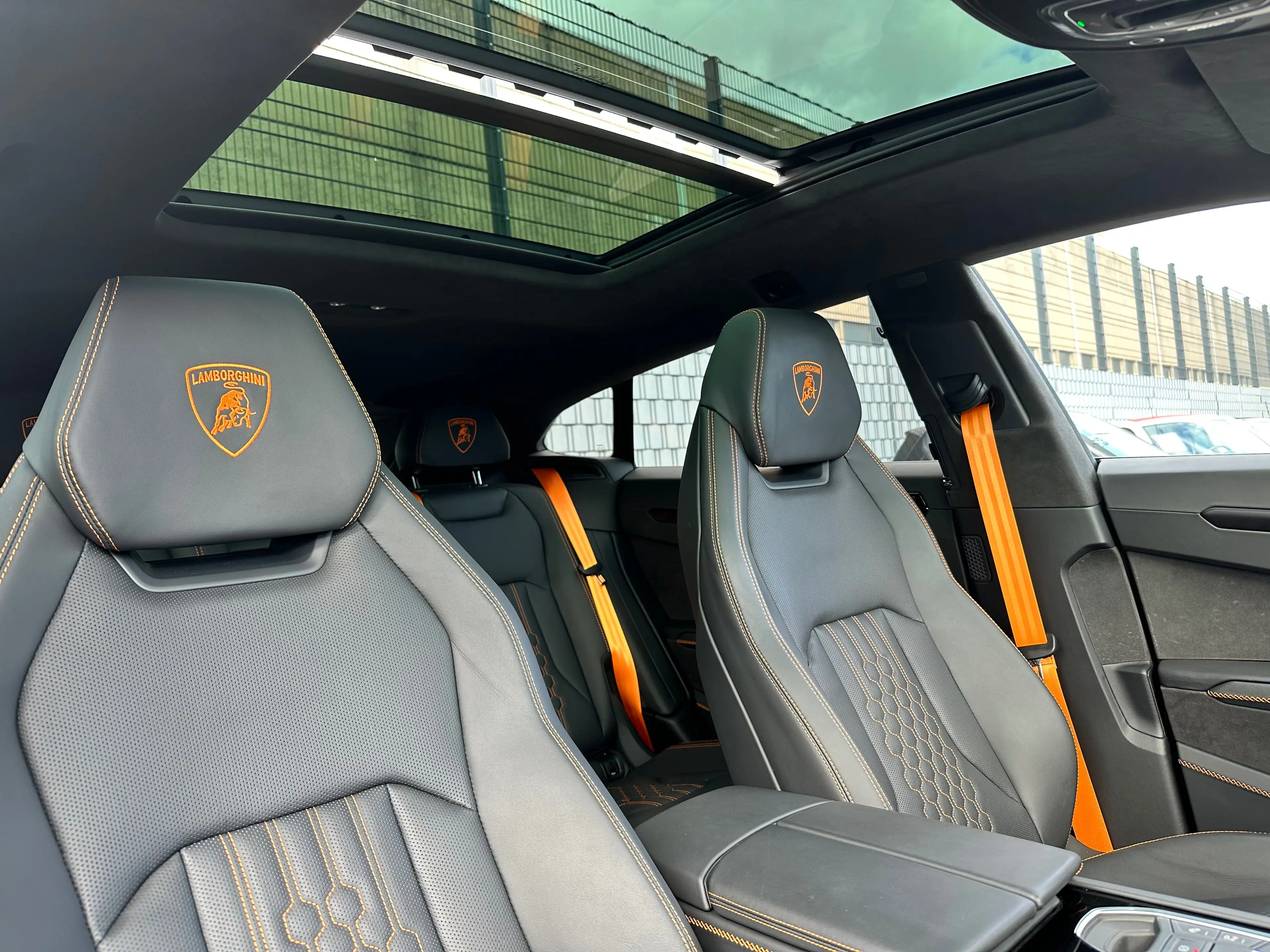 Lamborghini Urus Urus SE HYBRID STYLE-PACKAGE PANO 23-ZOLL B&O — photo 9
