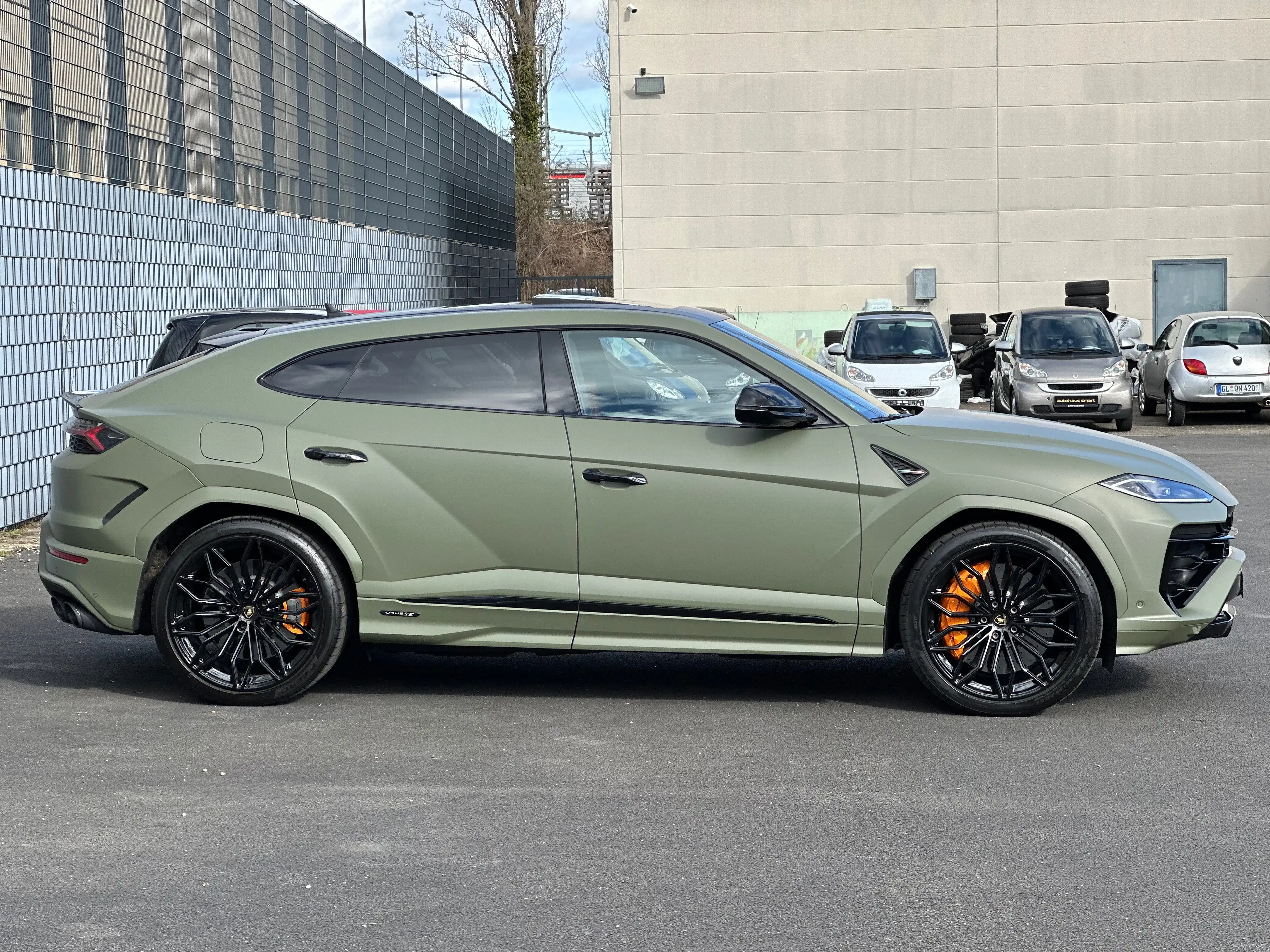 Lamborghini Urus Urus SE HYBRID STYLE-PACKAGE PANO 23-ZOLL B&O — photo 5
