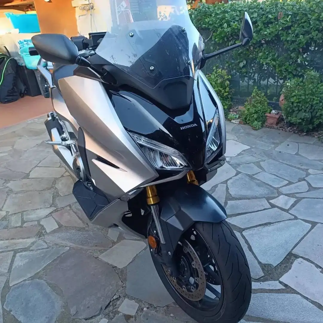 Honda Forza 750 Grigio - 1