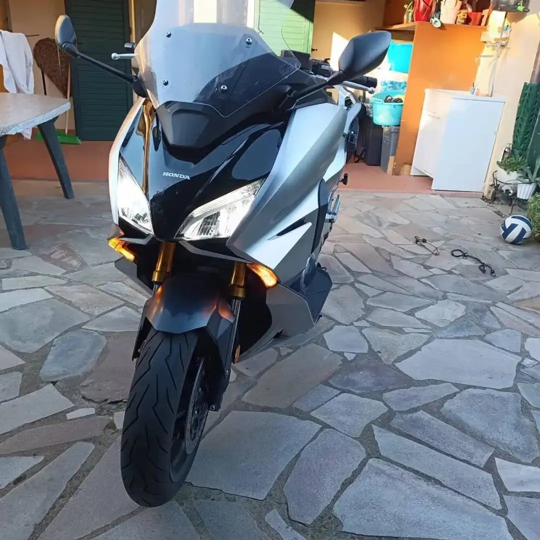 Honda Forza 750 Grigio - 2