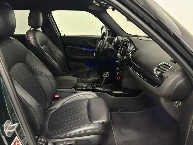 Mini Hatch view 3
