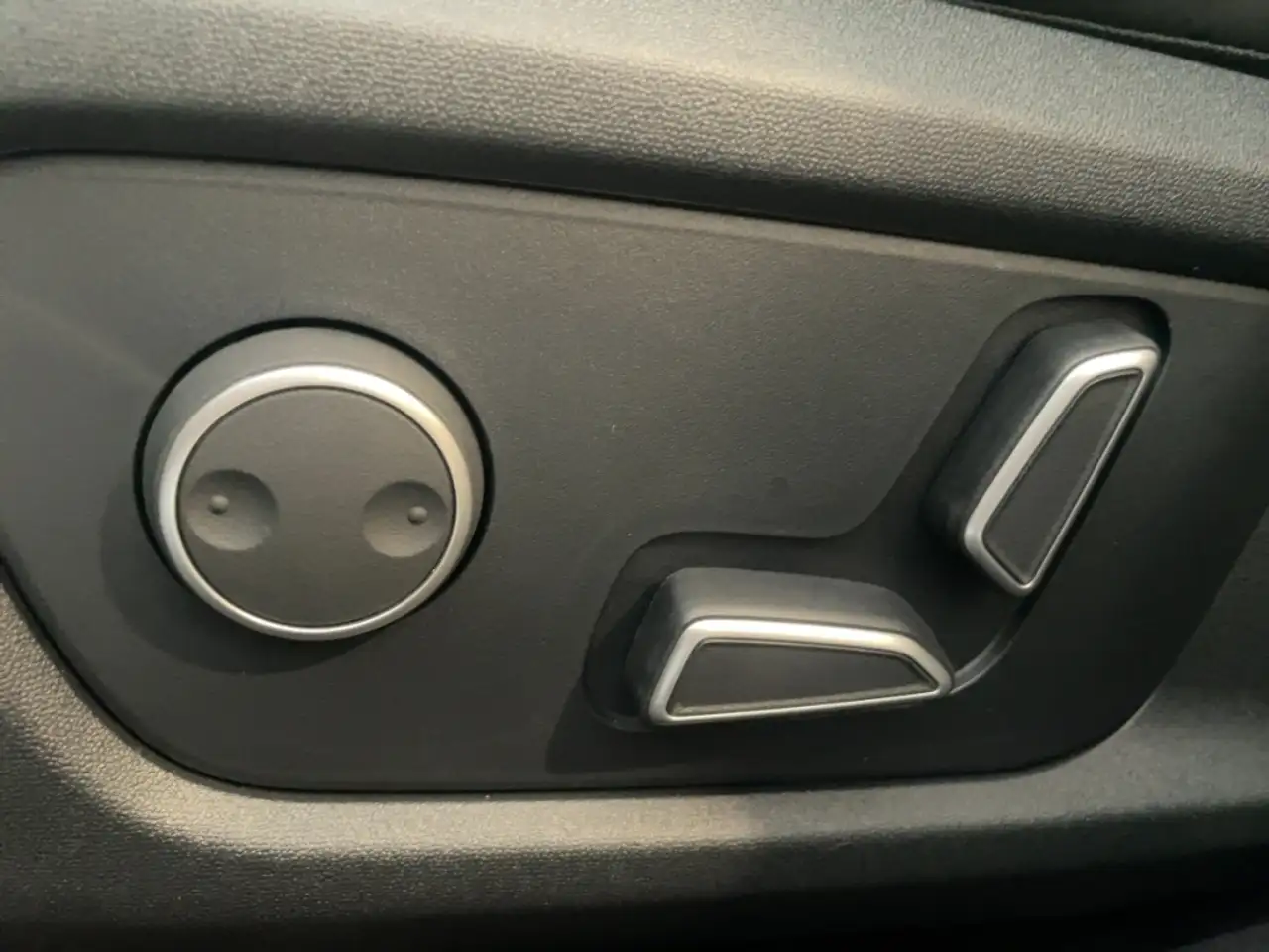 Changan Deepal S05 200 kW EV RWD MAX Panorama V2L, миниатюра 12