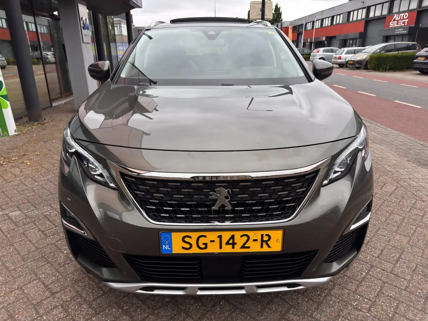 Peugeot 3008 1.2 PureTech Allure / Pano'dak / Keyless / Camera Grijs - 2
