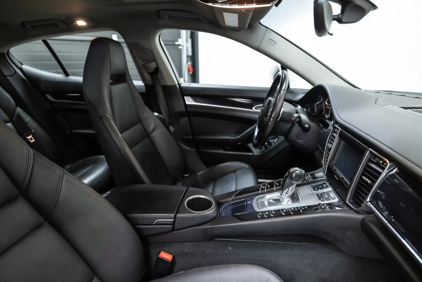 Porsche Panamera 3.6 Btw auto, Fiscale waarde € 14.000,- (€ 32.190. Wit - 2