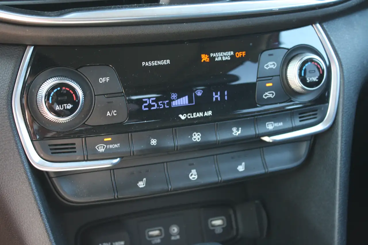 Hyundai SANTA FE снимка Hyundai SANTA FE