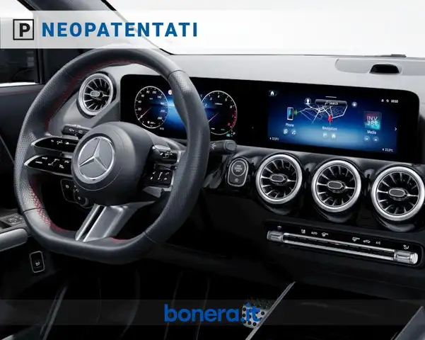 Mercedes-Benz GLA view 6