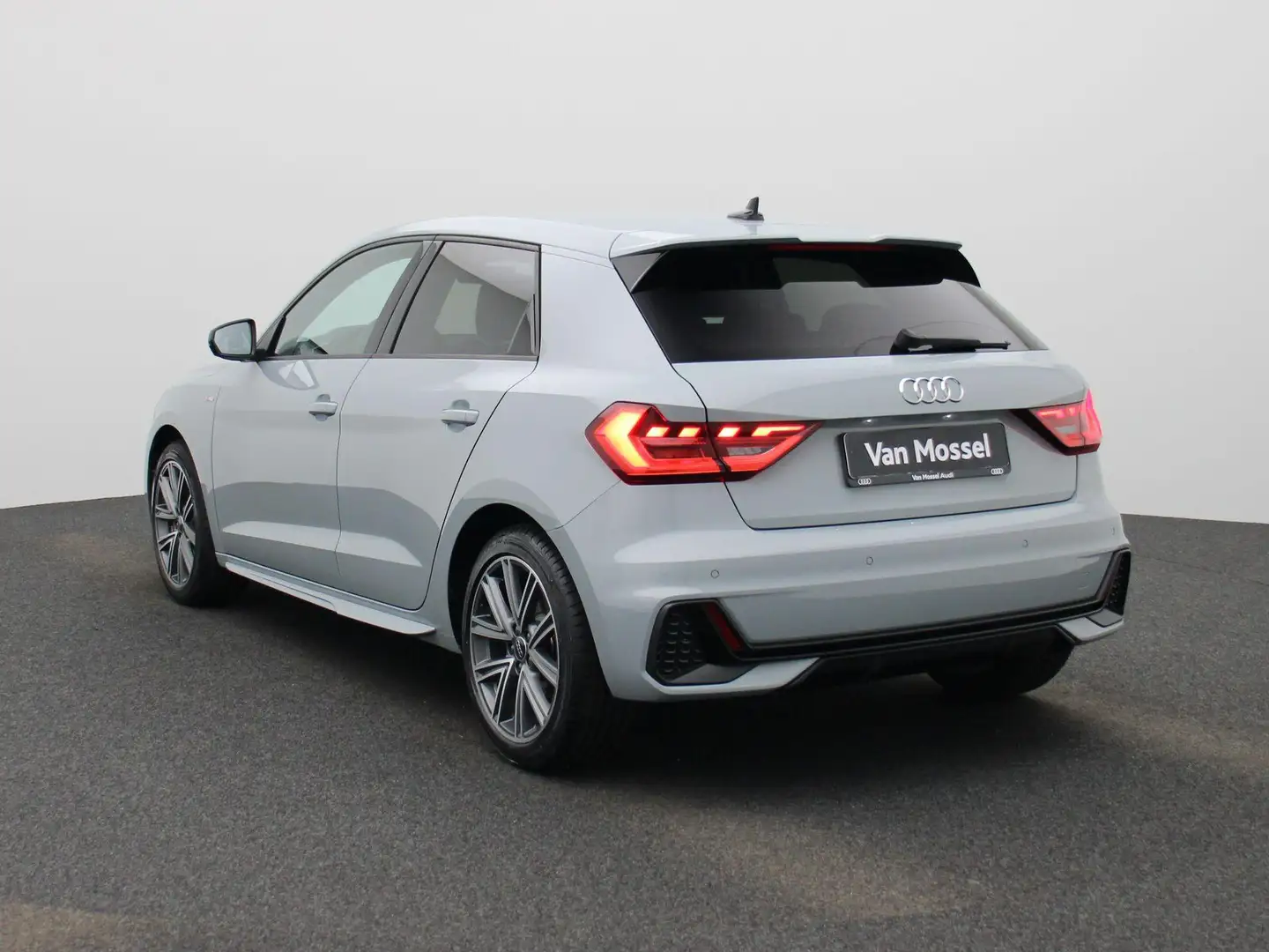 Audi A1 Sportback 30 TFSI Advanced Edition 116 PK | S-line Gris - 2