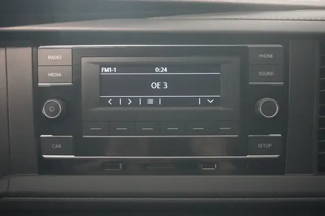 Volkswagen Transporter view 13