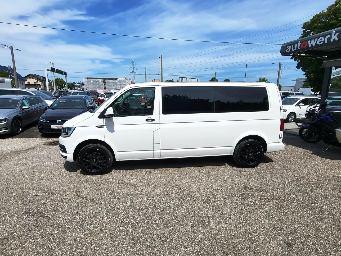 Volkswagen T6 Caravelle Trendline lang 4Motion sehr gepflegt Weiß - 1