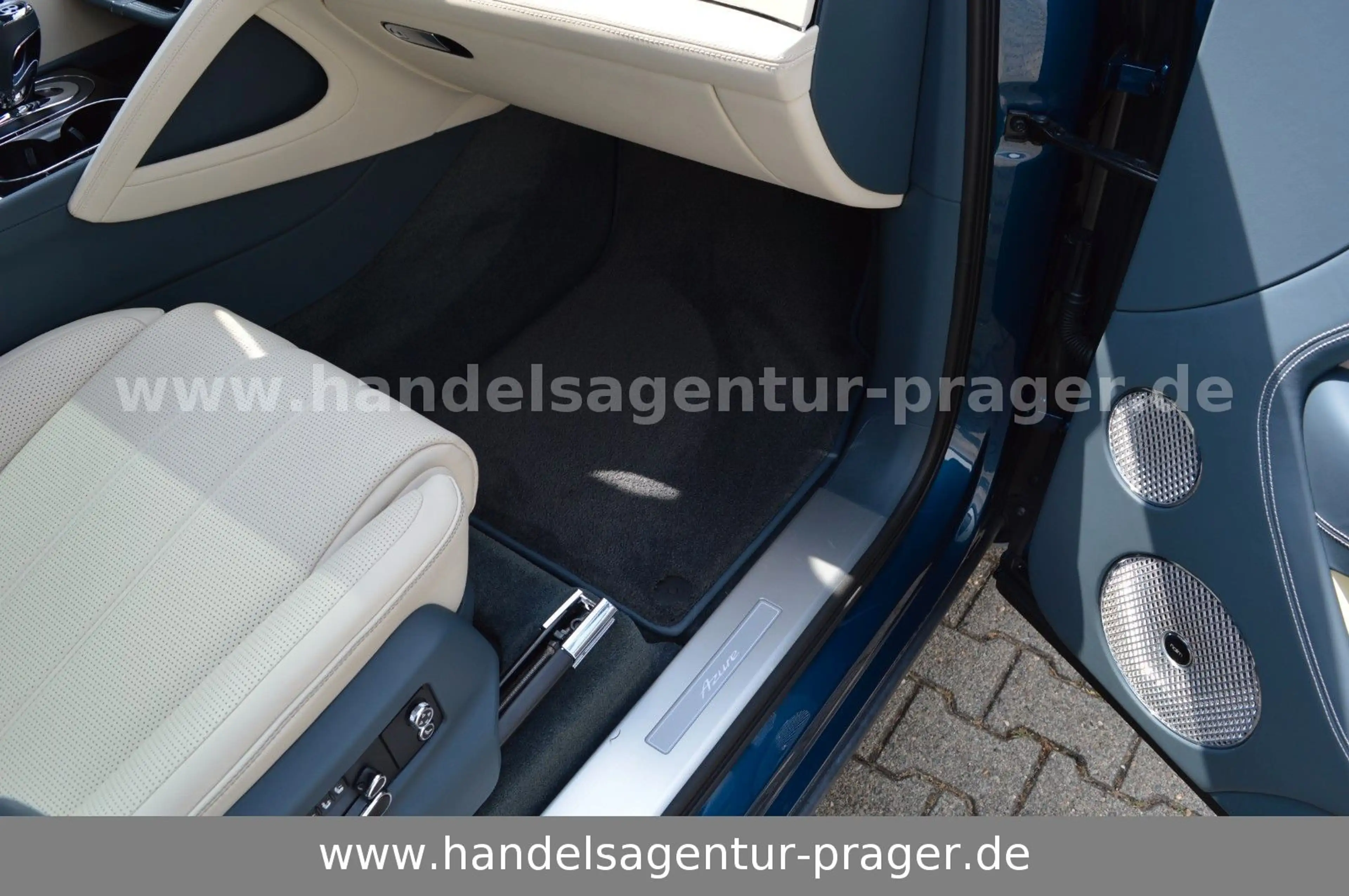 Bentley Bentayga 3.0 Hybrid Azure 4WD Autom. — photo 11