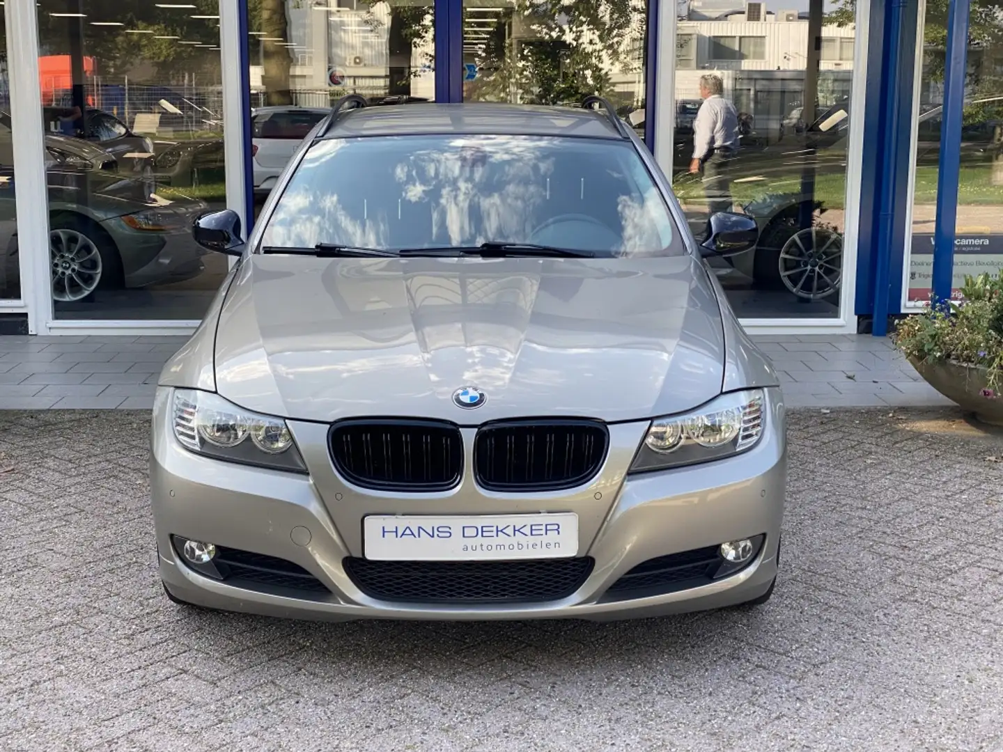 BMW 318 3-serie Touring 318i Business Line Marrón - 2