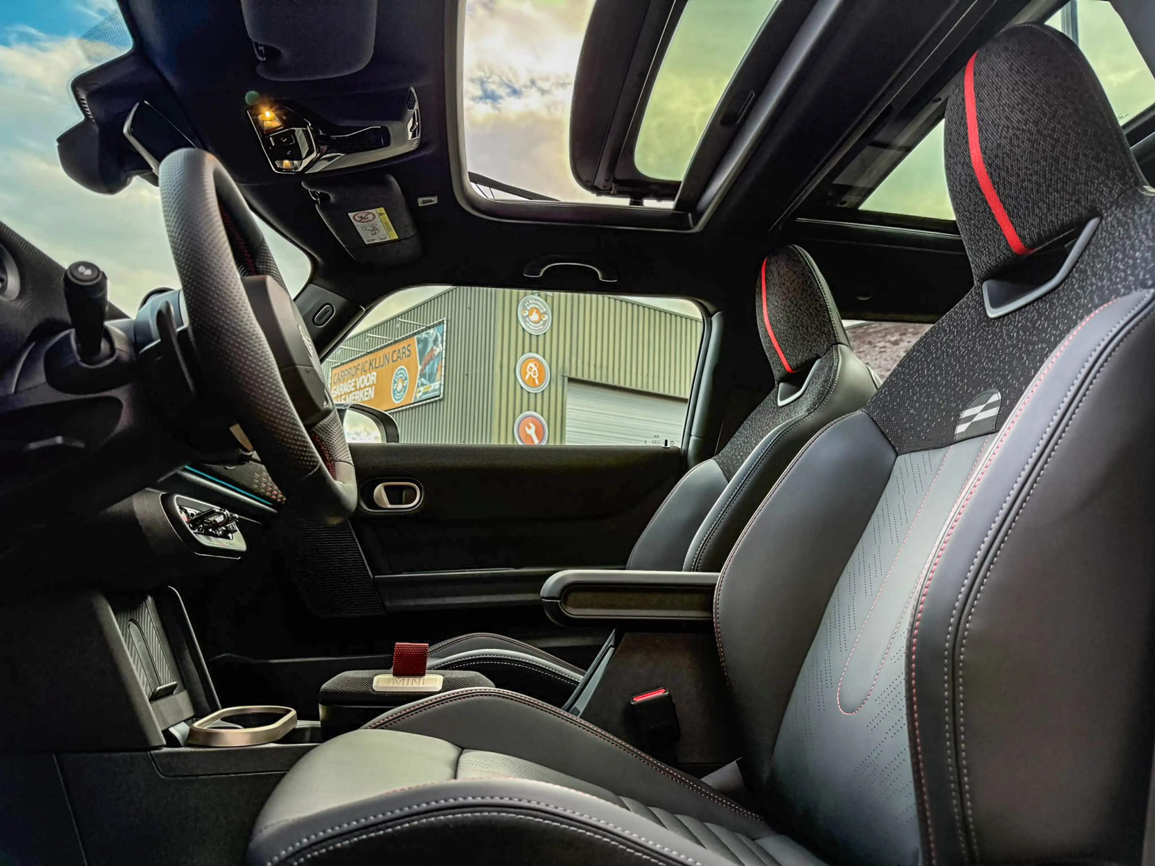 MINI John Cooper Works 3-Deurs 2.0 JCW XL F1 aut 231pk/Memory/Massage/Pan — photo 4