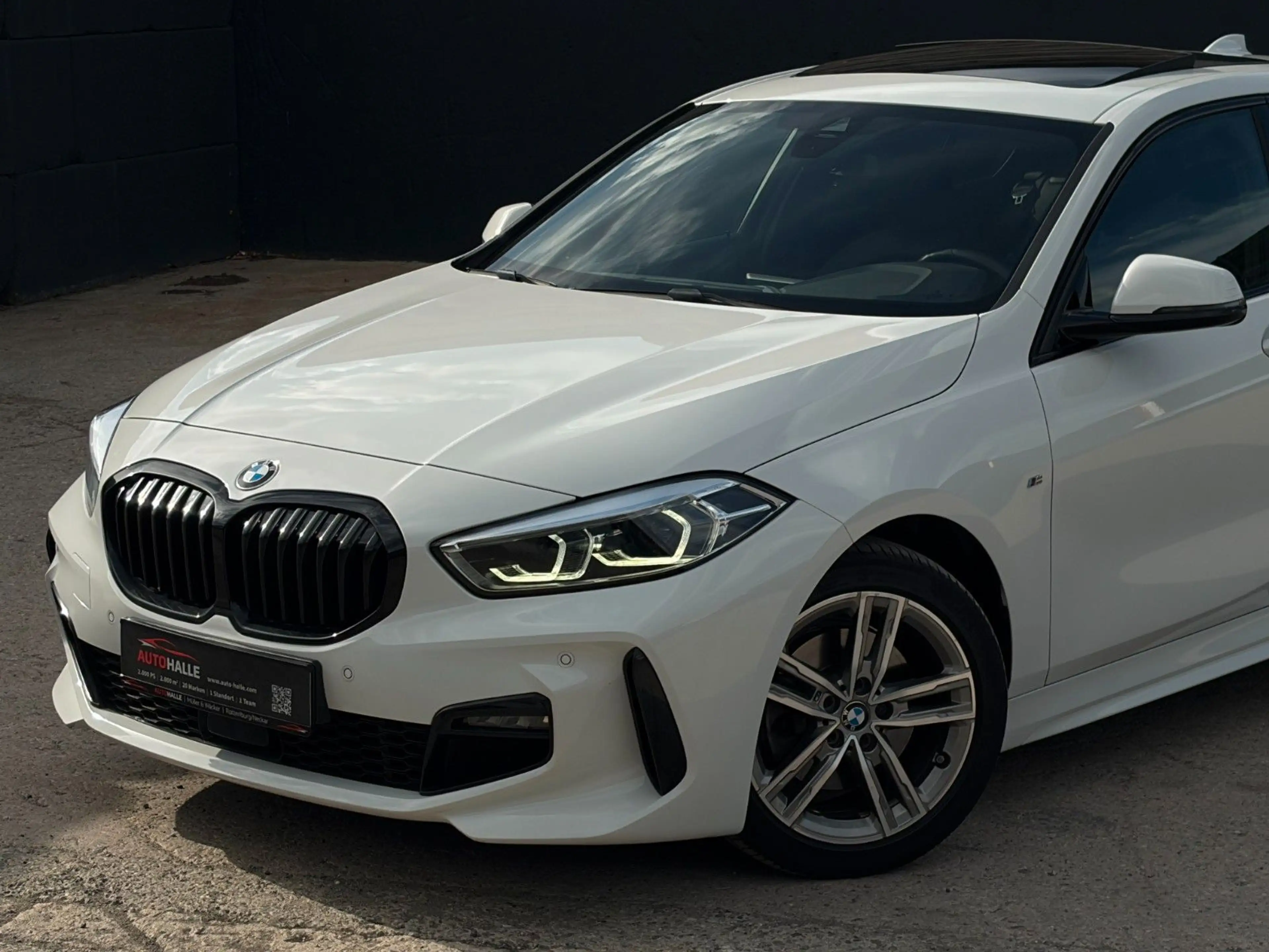 BMW 118 i M Sport Autom PANO TEMP SHZ PDC LED CarPlay — photo 2